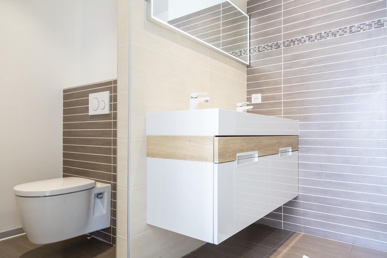 Ground Floor On Seafront With Large Terrace Apartamento